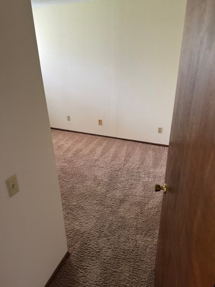 431 W Main St #2 - Photo 4 of 10