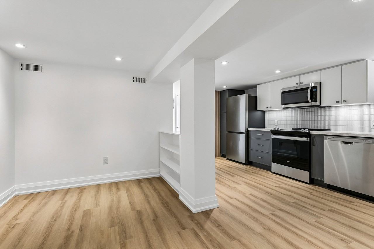 73 Lanark Avenue - Photo 3 of 15