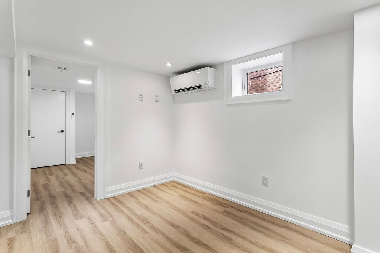 73 Lanark Avenue - Photo 2 of 15