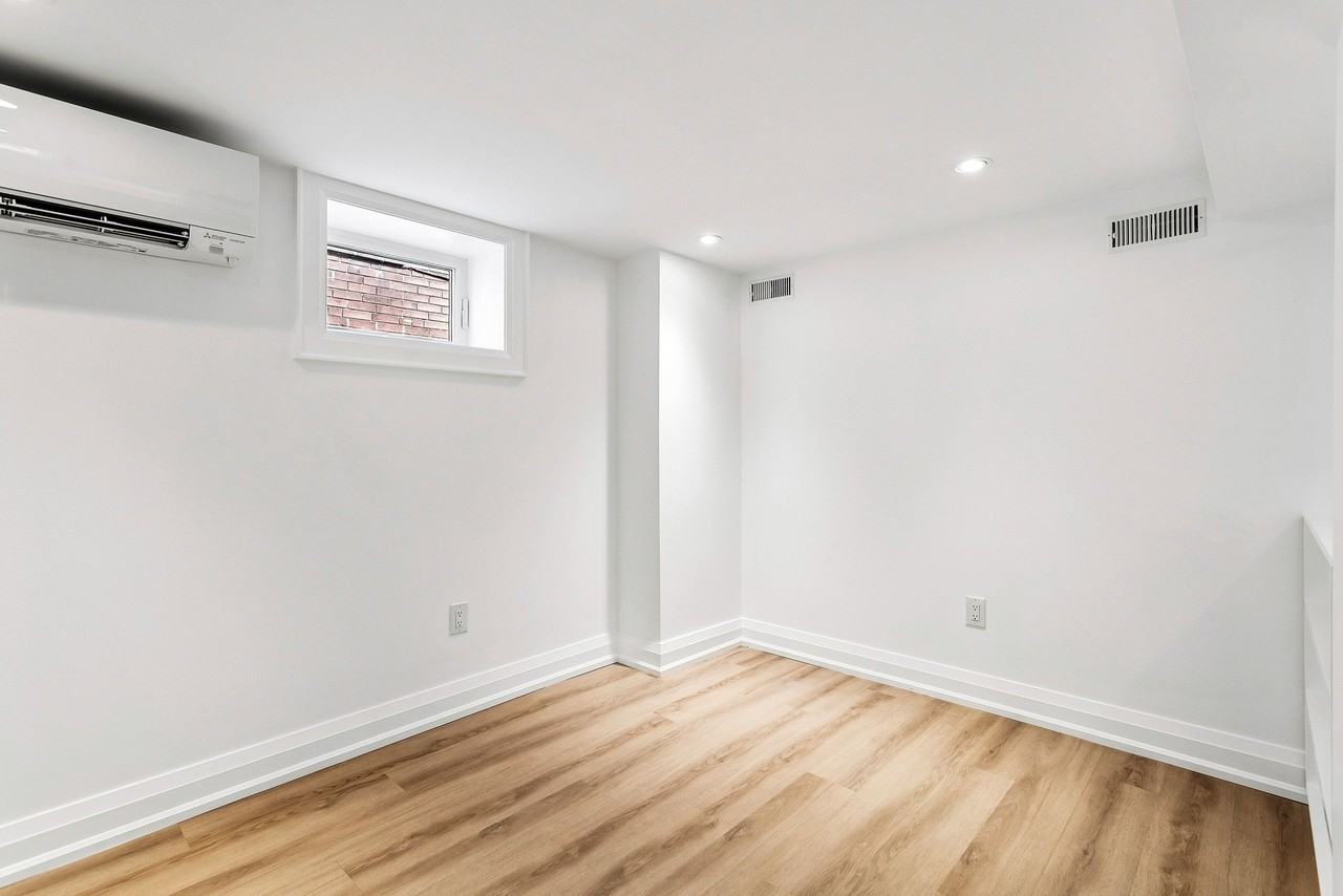 73 Lanark Avenue - Photo 5 of 15