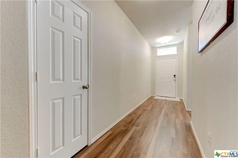 2608 Arno St - Photo 4 of 20