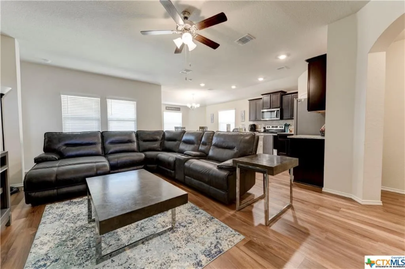 2608 Arno St - Photo 6 of 20