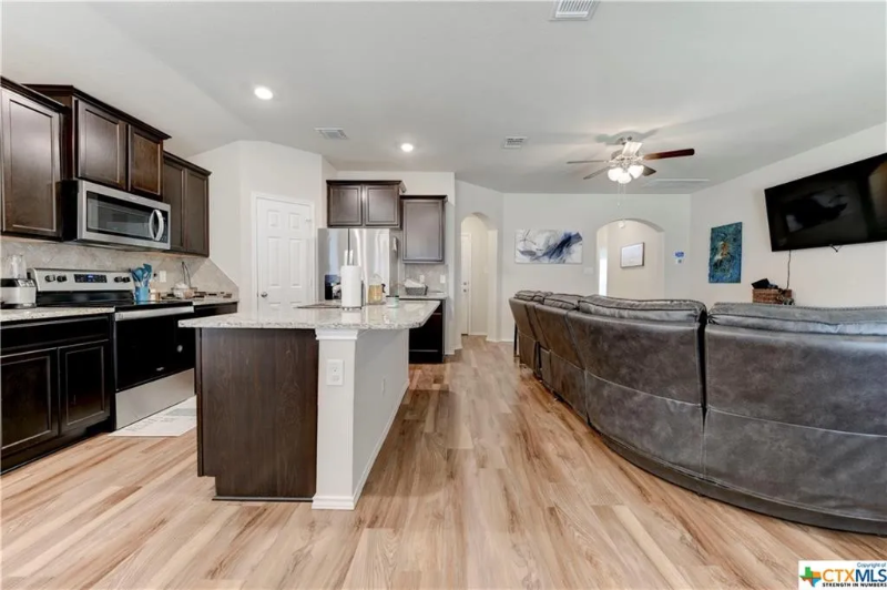 2608 Arno St - Photo 7 of 20
