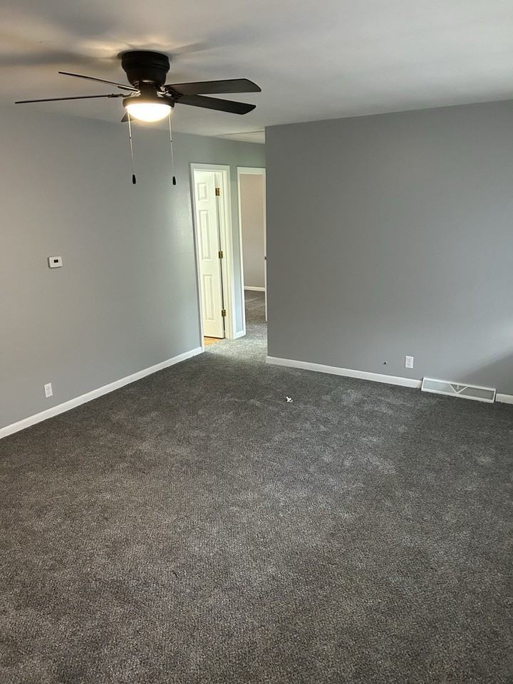 361 E Spruce St - Photo 6 of 14