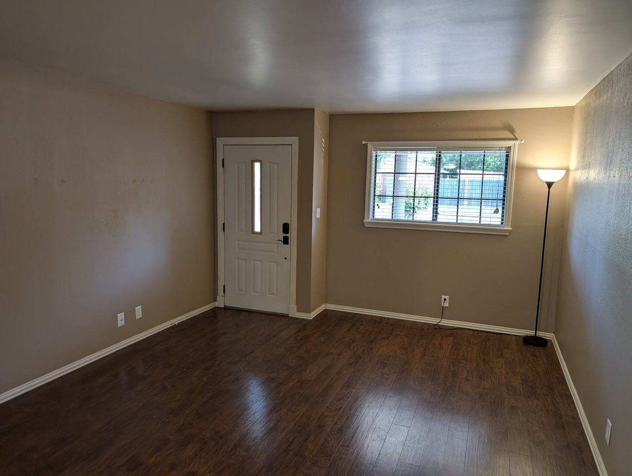 2631 Sunset Dr - Photo 5 of 13