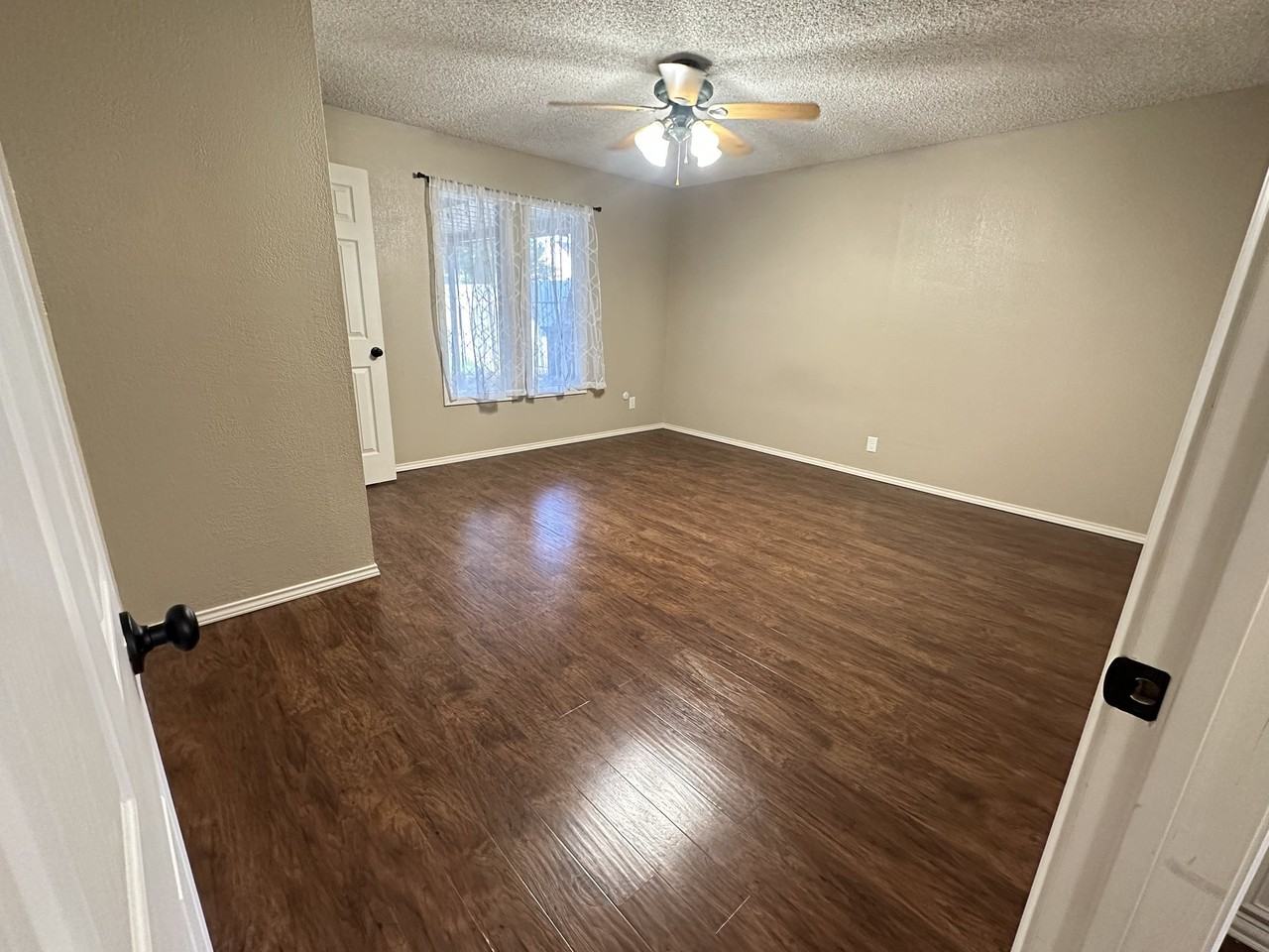 2631 Sunset Dr - Photo 6 of 13