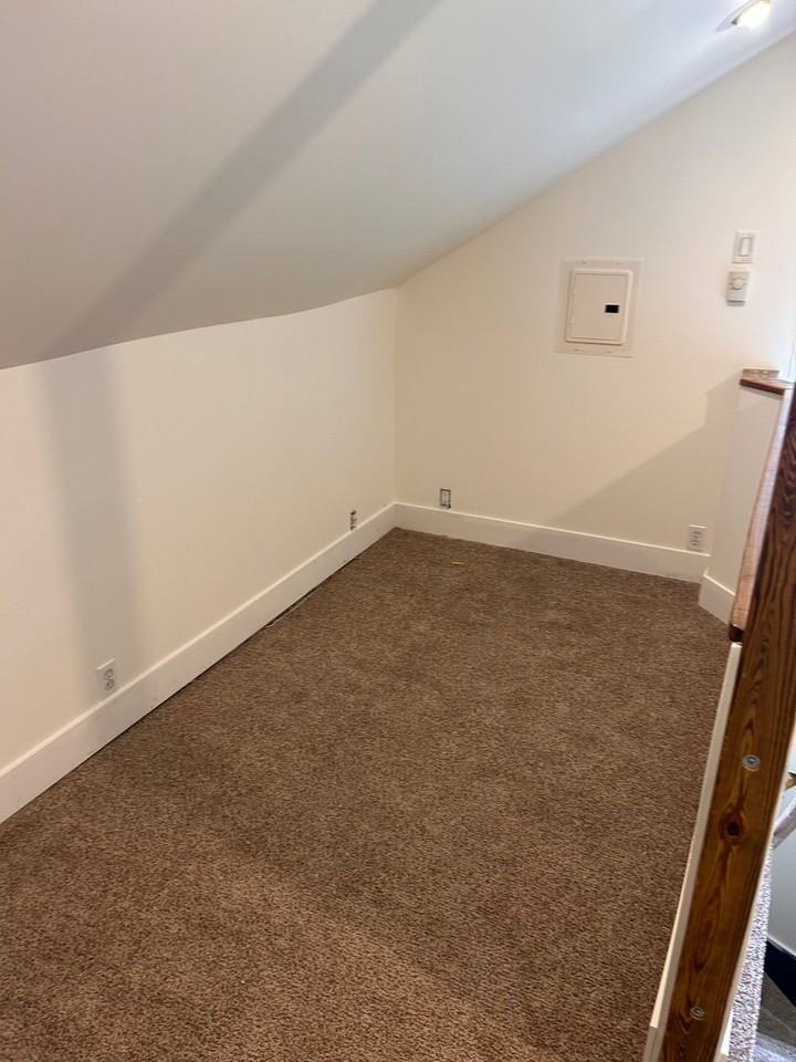 412 Oak St #1 - Photo 2 of 5