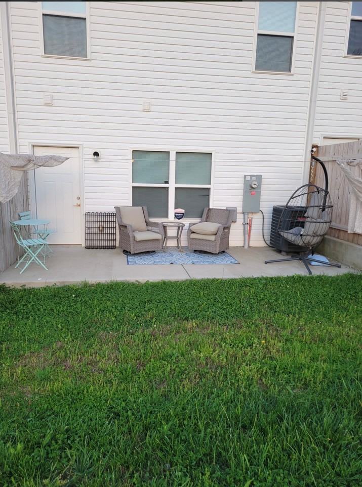 307 Robert M Green Dr - Photo 2 of 20