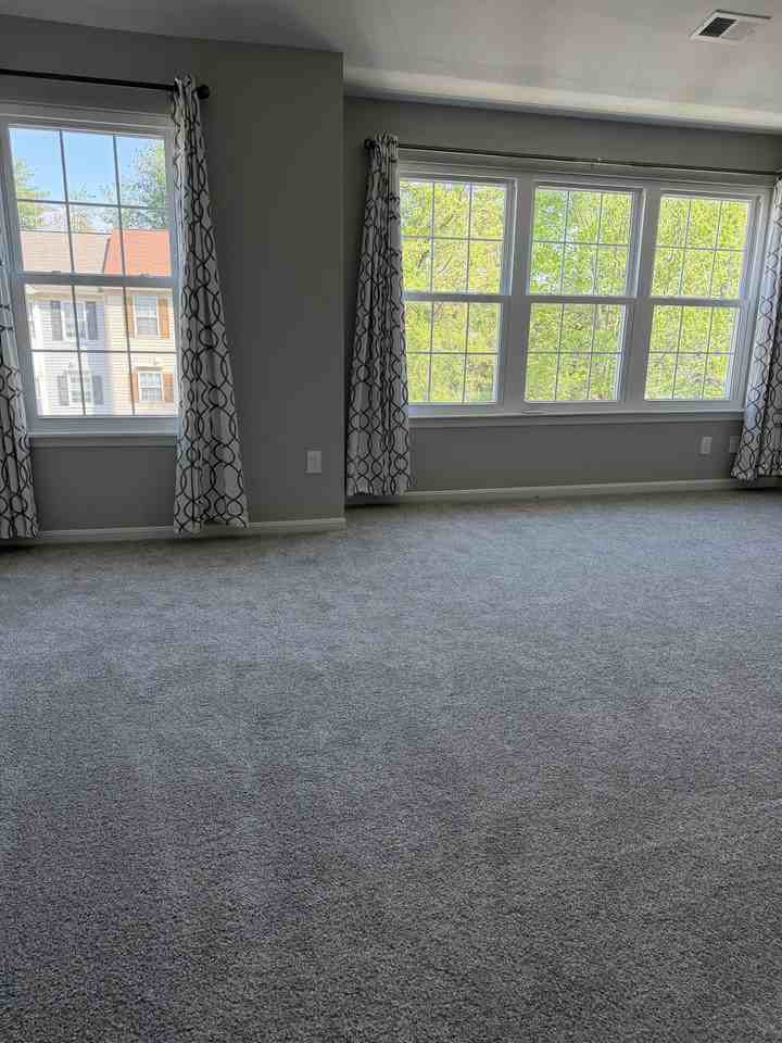 1523 Ashburnham Dr - Photo 6 of 9
