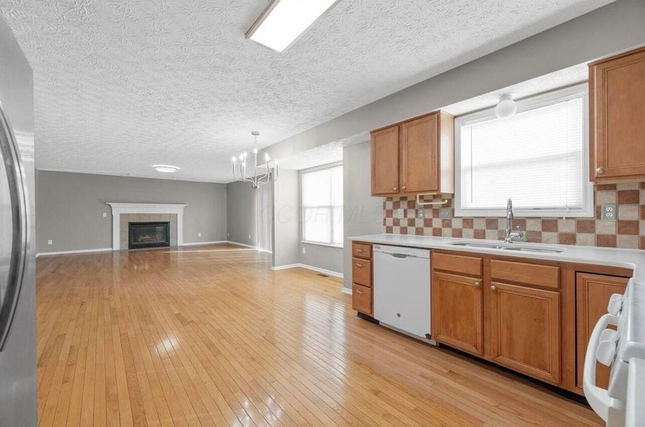 6168 Glen Village Dr - Photo 3 of 3