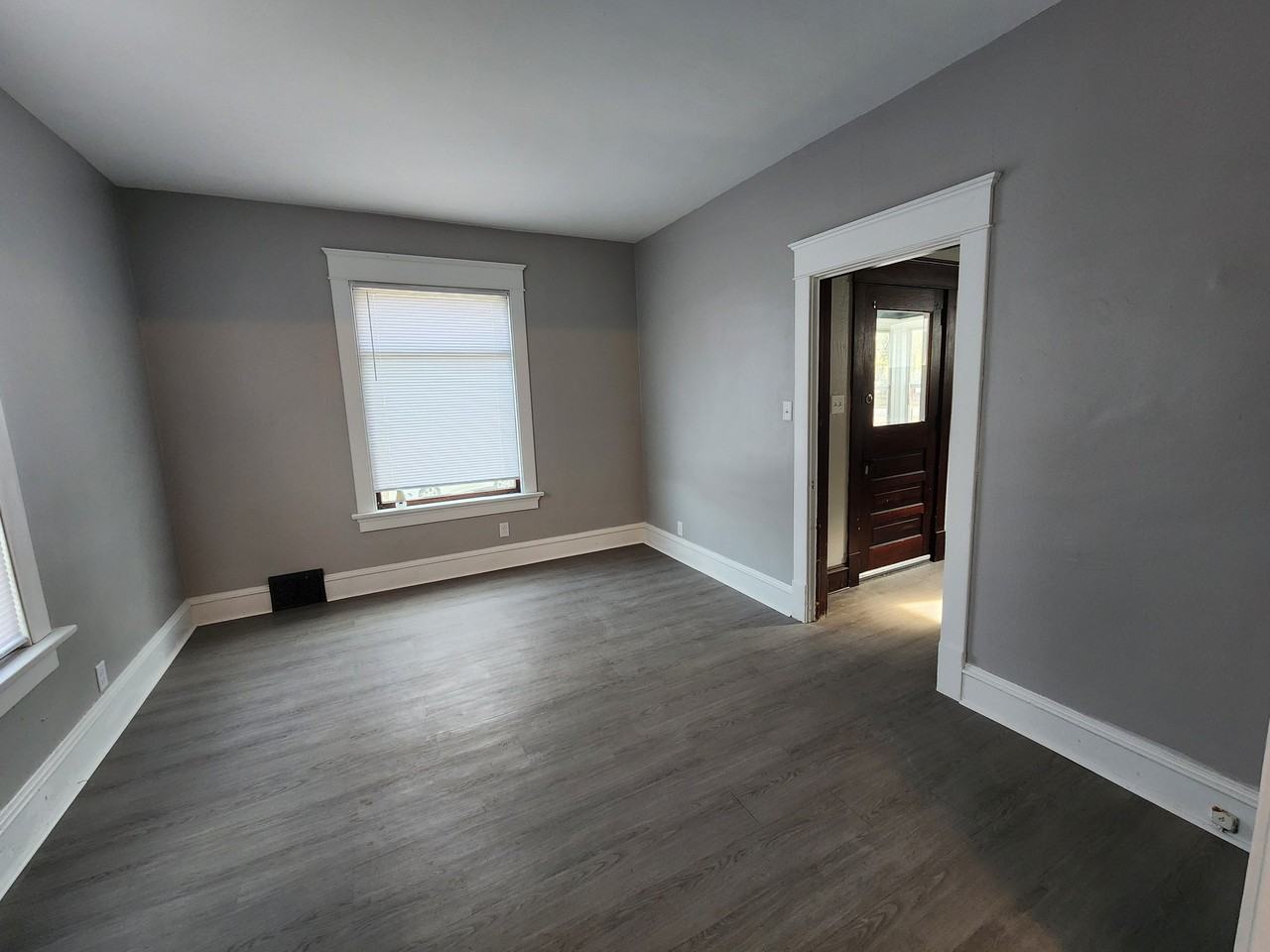 1020 16th Ave - Photo 6 of 9