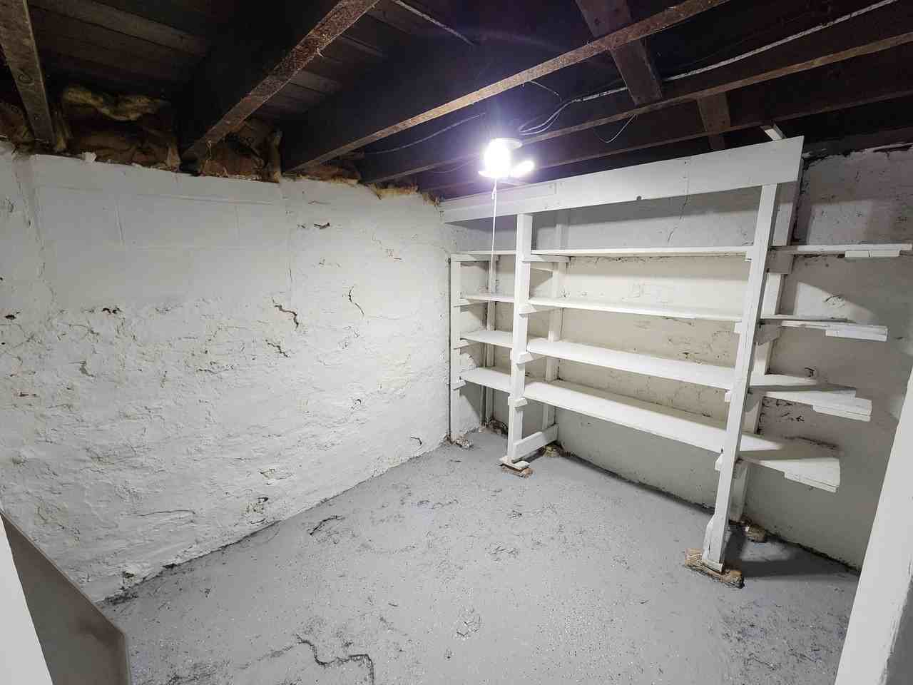 1020 16th Ave - Photo 7 of 9