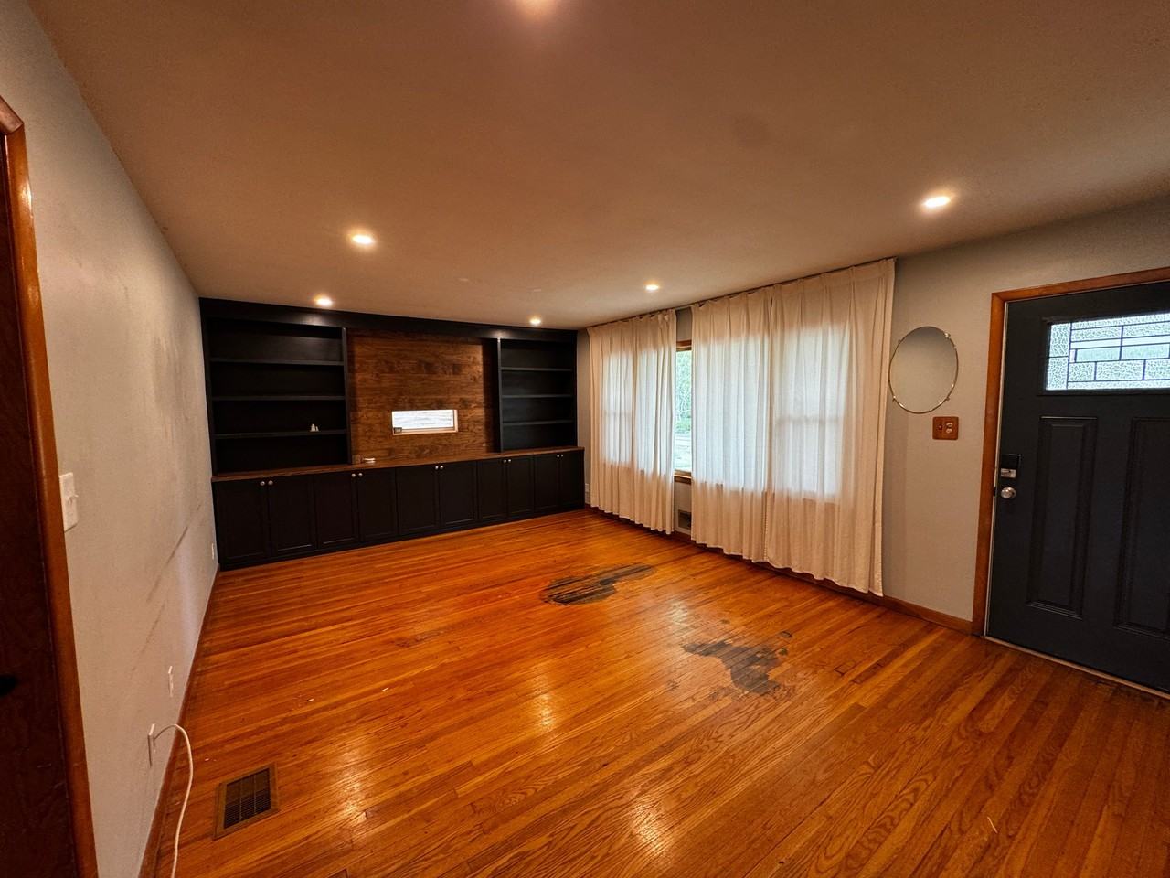 2333 Hanover Dr - Photo 2 of 15