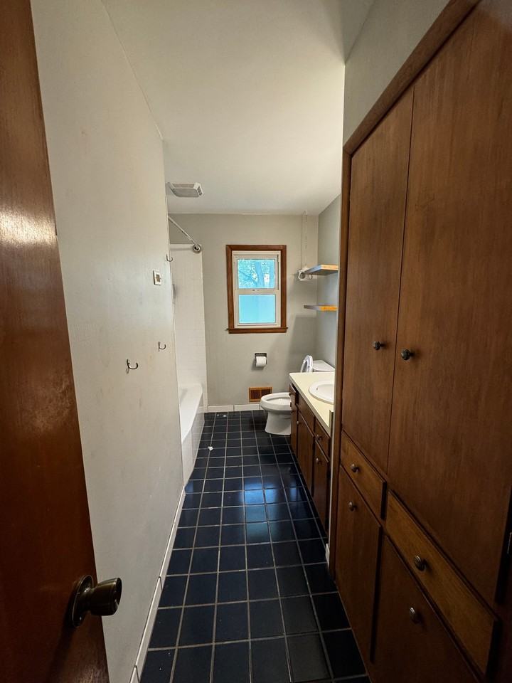 2333 Hanover Dr - Photo 5 of 15