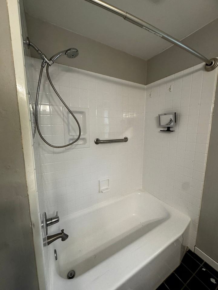 2333 Hanover Dr - Photo 6 of 15