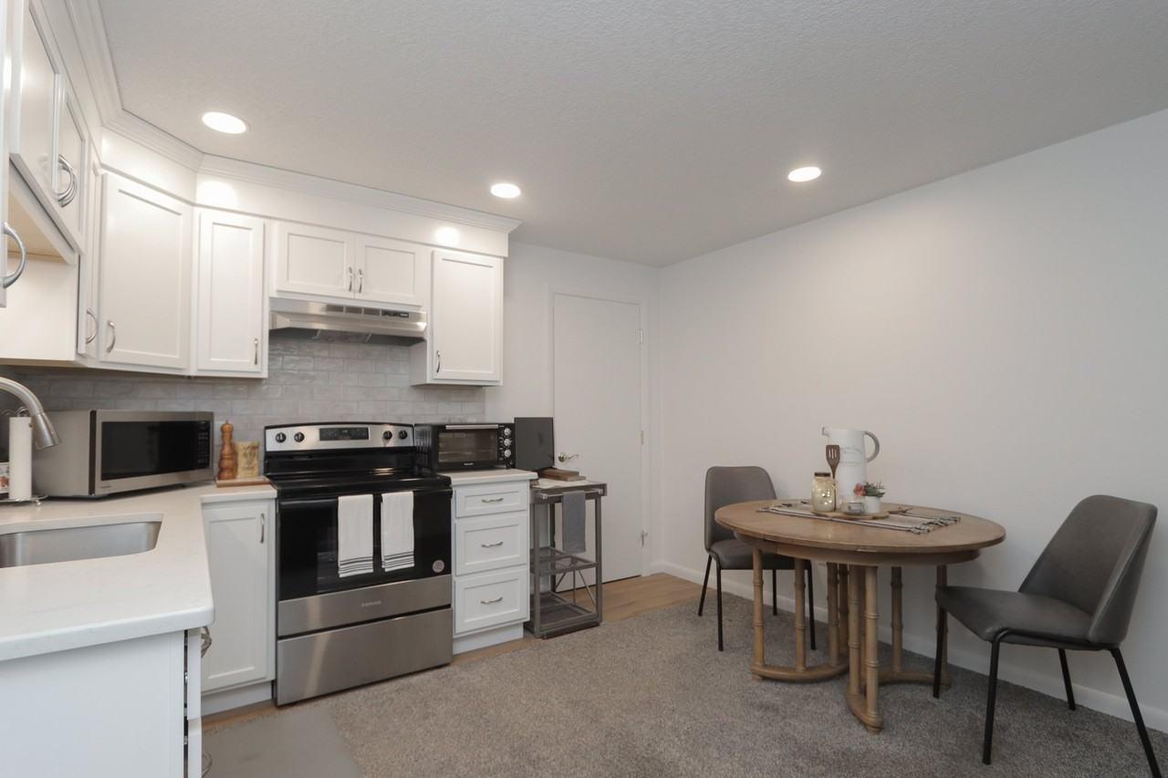 159 Redfern Dr #2 - Photo 2 of 29