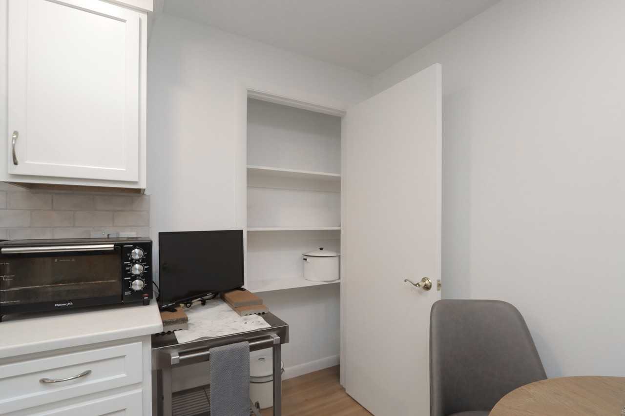 159 Redfern Dr #2 - Photo 7 of 29