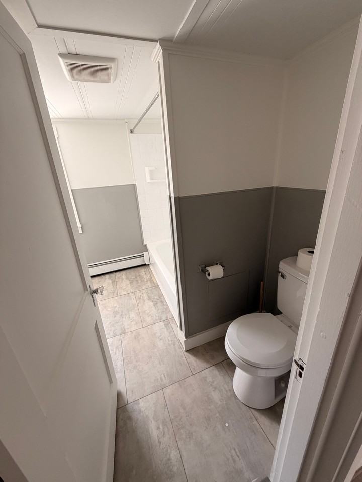 34 Commercial St #2 - Photo 7 of 12
