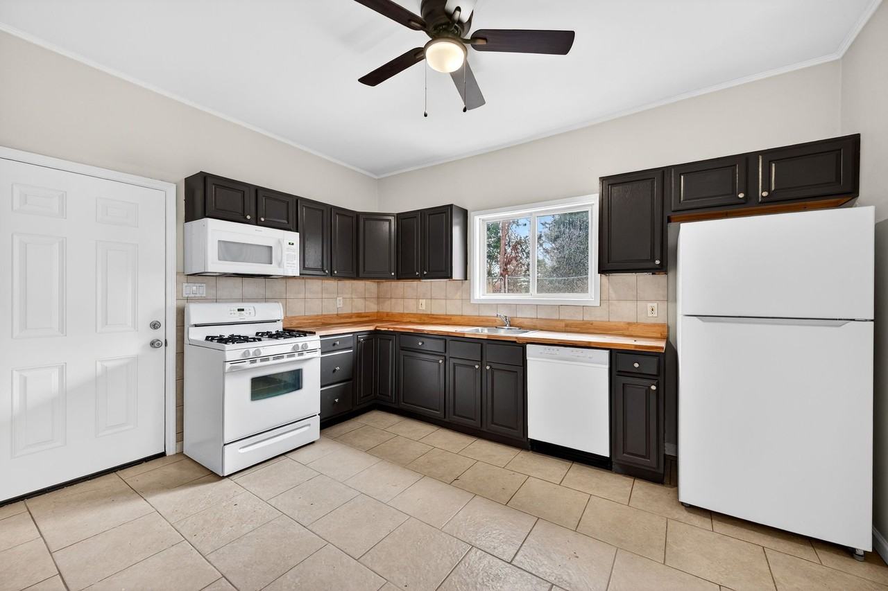 4028 Schiller Pl - Photo 2 of 14