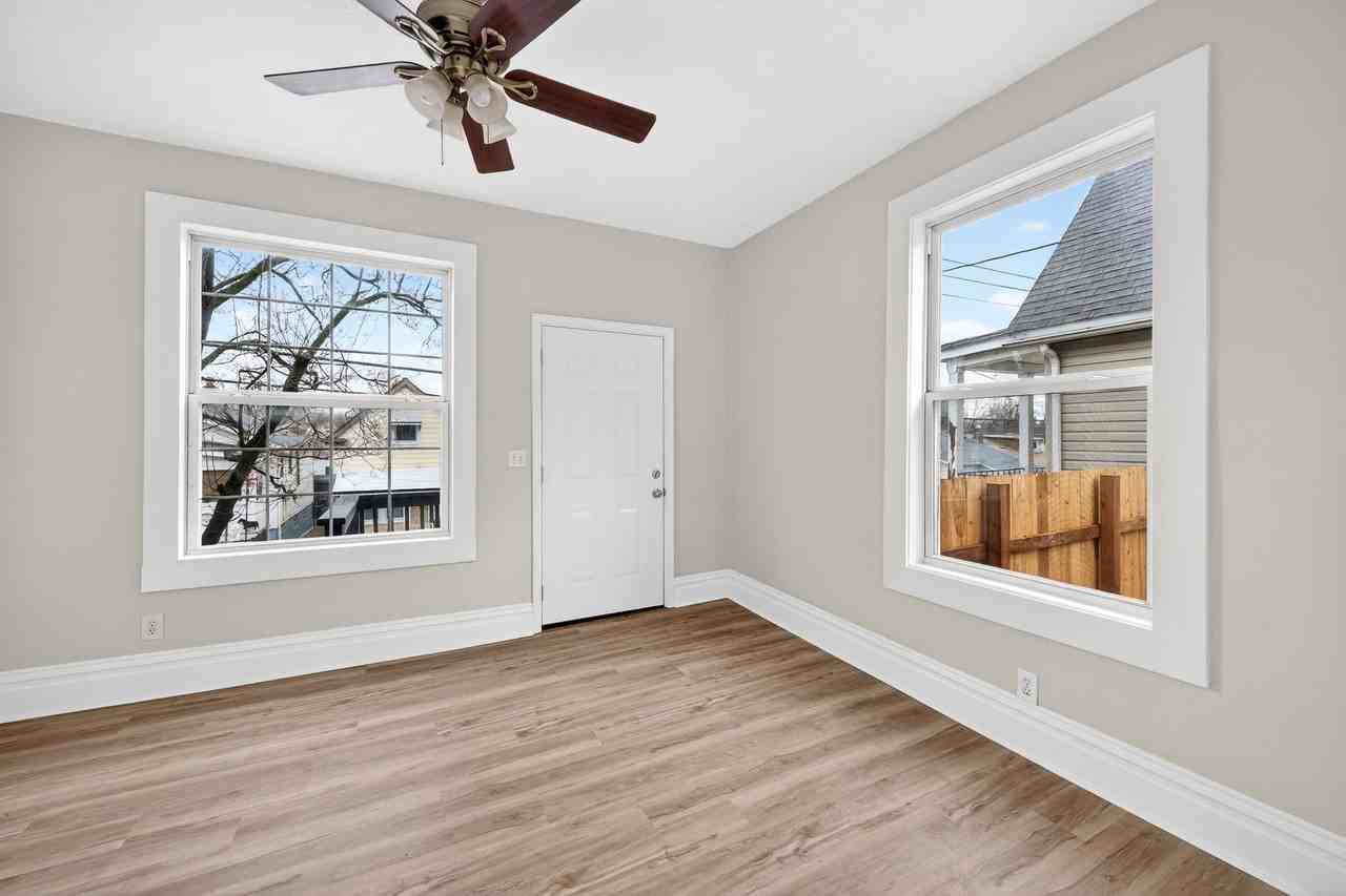 4028 Schiller Pl - Photo 3 of 14