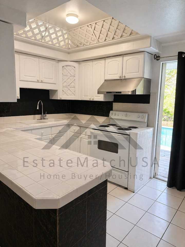 1512 Stevensons Dr - Photo 6 of 20