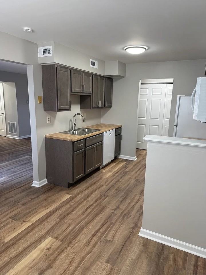 38 Providence Dr #49 - Photo 4 of 8