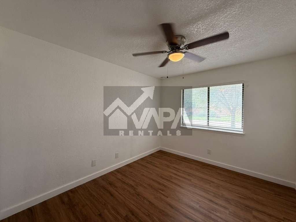 13811 Flairwood St - Photo 4 of 12