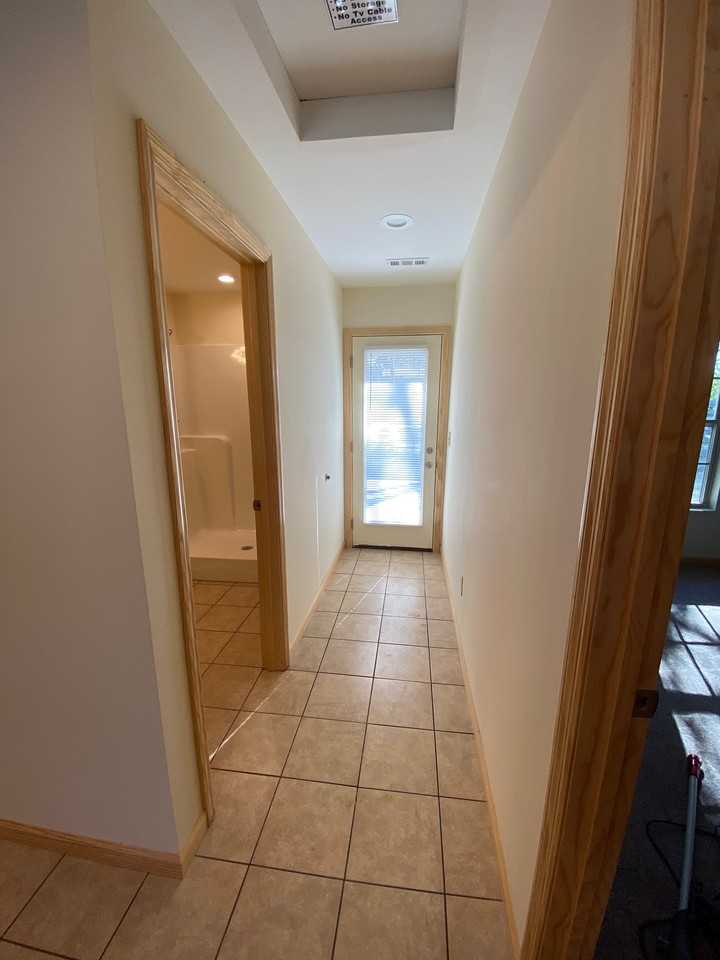 814 S Spring St #3 - Photo 7 of 10