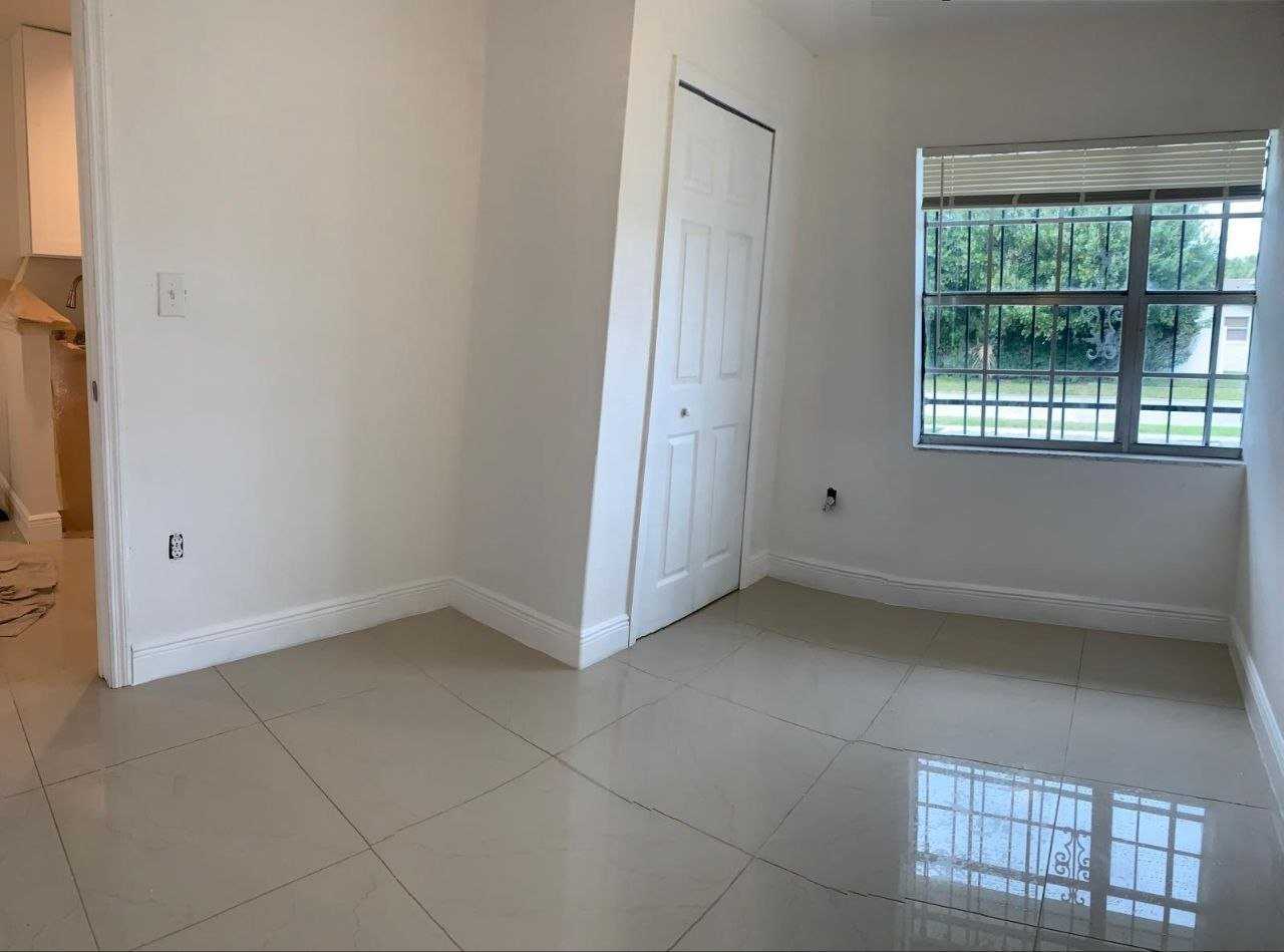 456 Betsy Ross Ter - Photo 4 of 15