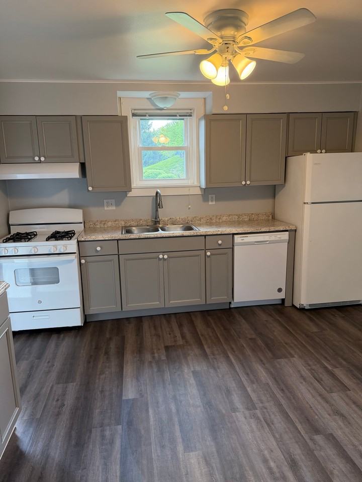 7393 Steubenville Pike - Photo 2 of 9
