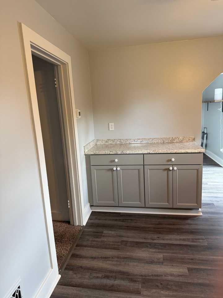 7393 Steubenville Pike - Photo 3 of 9