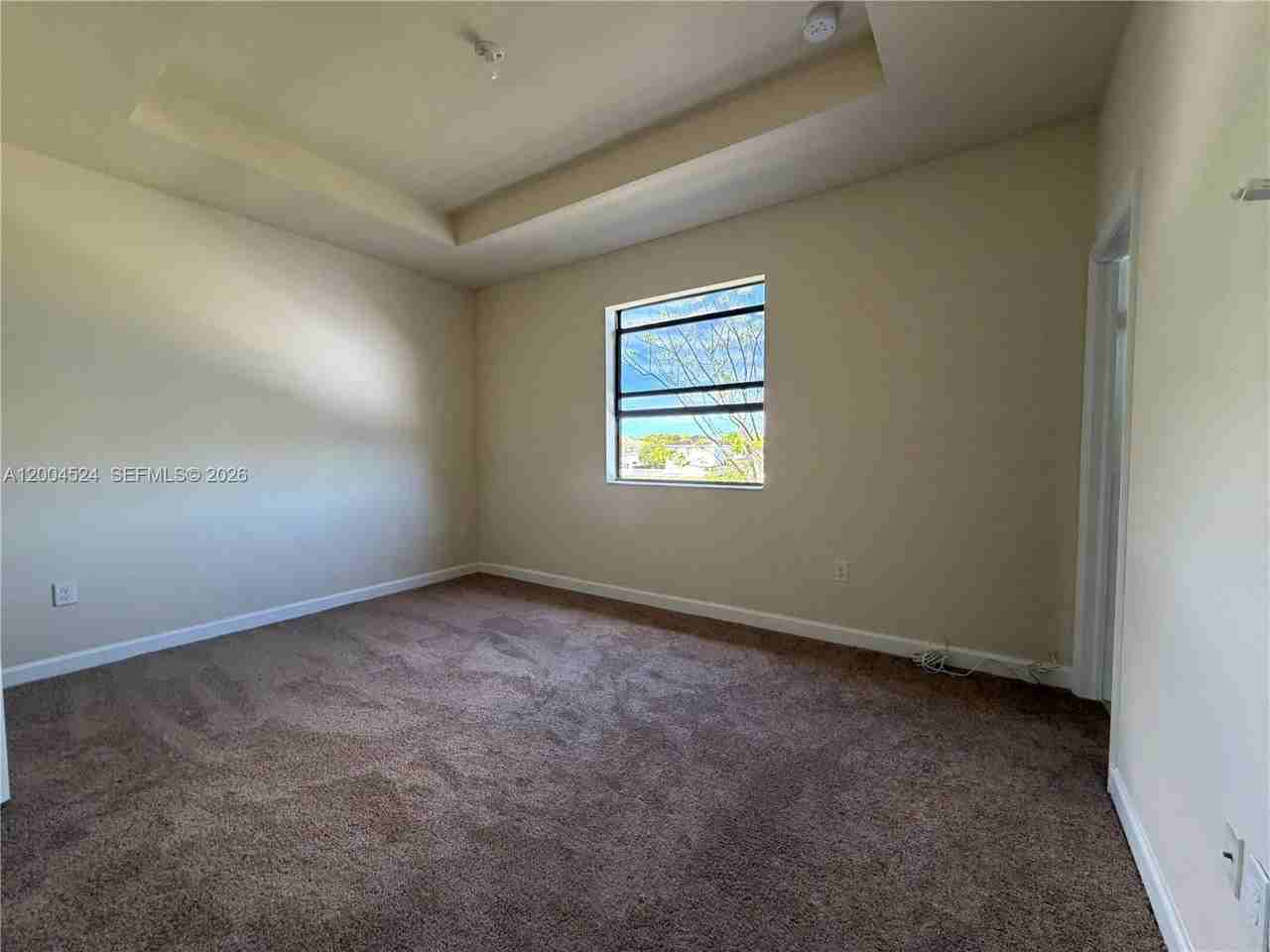 544 Se 32nd Ave - Photo 7 of 11