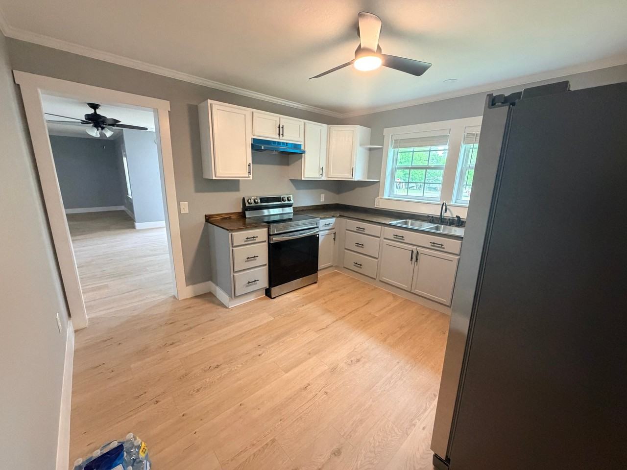 204 12th Ave - Photo 3 of 20