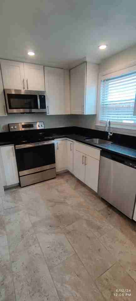 5 Edwards St #3 - Photo 2 of 7