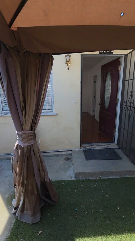 4008 Rockwood St - Photo 2 of 13