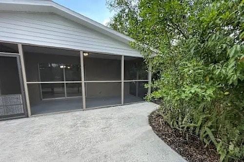 625 Holland Ave - Photo 2 of 18