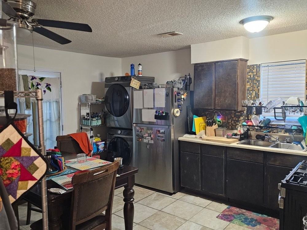 2321 Eldridge Ave - Photo 6 of 16