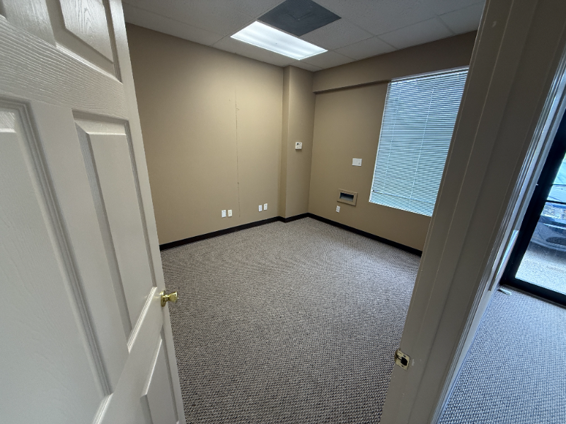 3131 Wolf St - Photo 6 of 8