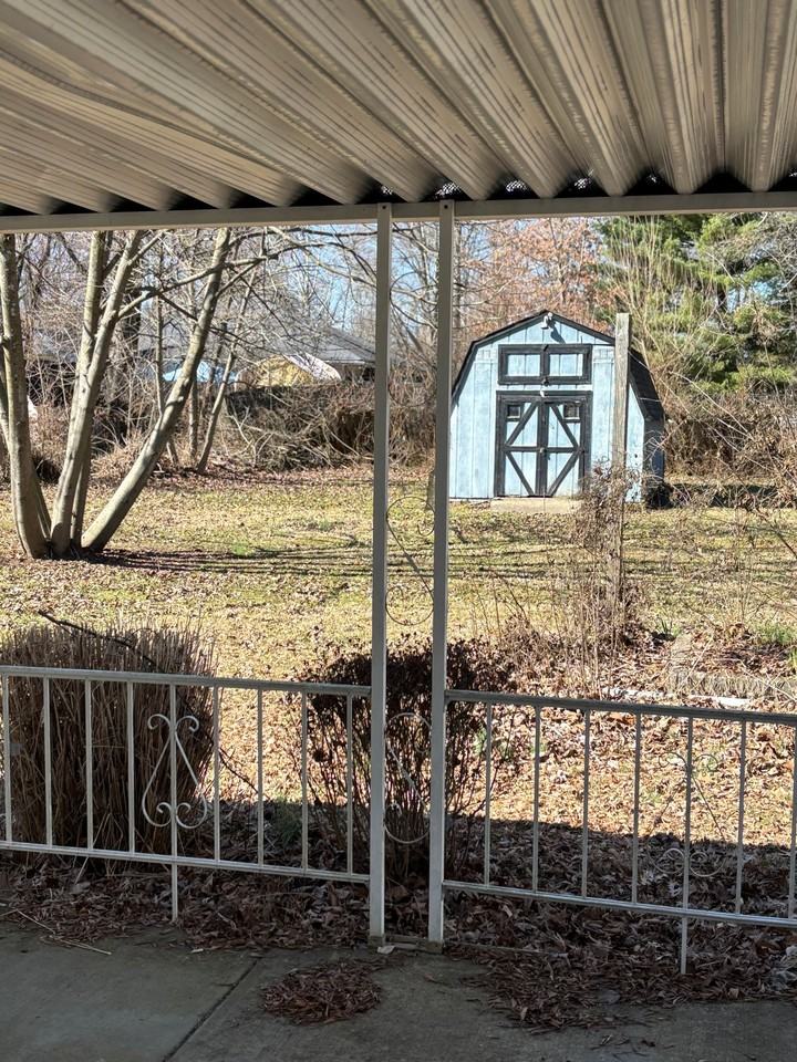 3967 Pharo Dr - Photo 2 of 15