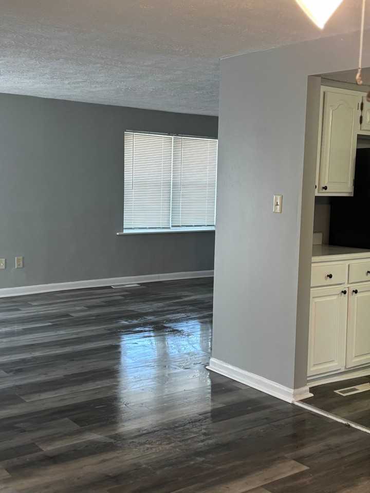 3967 Pharo Dr - Photo 5 of 15