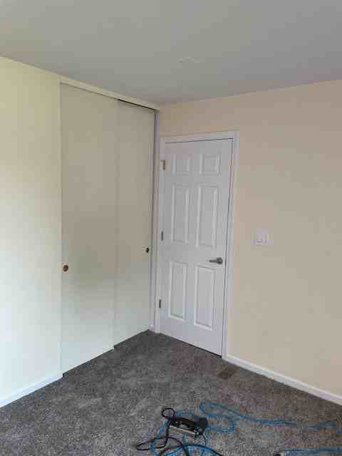 521 N Woodfield Trl - Photo 6 of 13