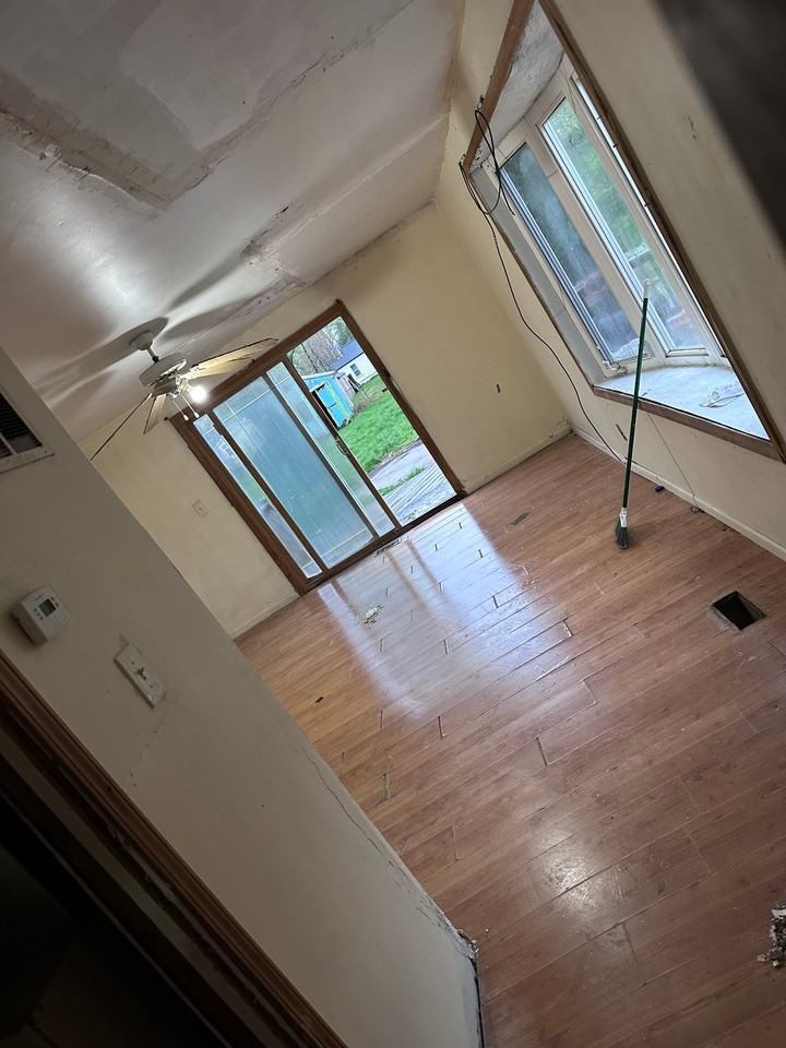 3514 Leith St - Photo 2 of 8