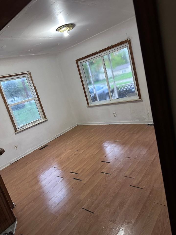 3514 Leith St - Photo 3 of 8