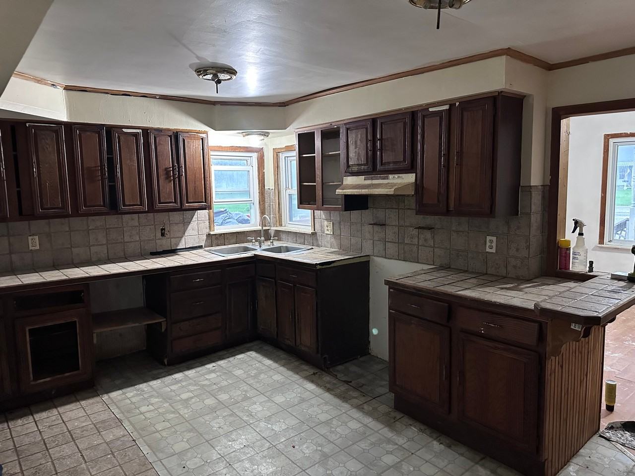 3514 Leith St - Photo 7 of 8