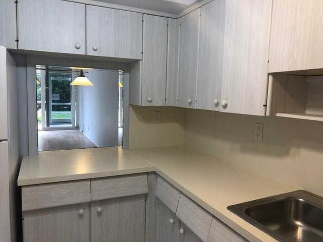698 Ne Spanish River Blvd - Photo 5 of 9