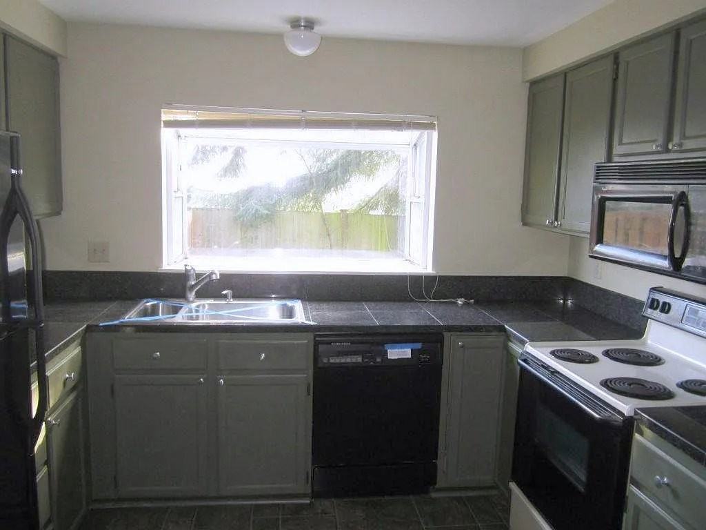 10833 Se 172nd St - Photo 2 of 9