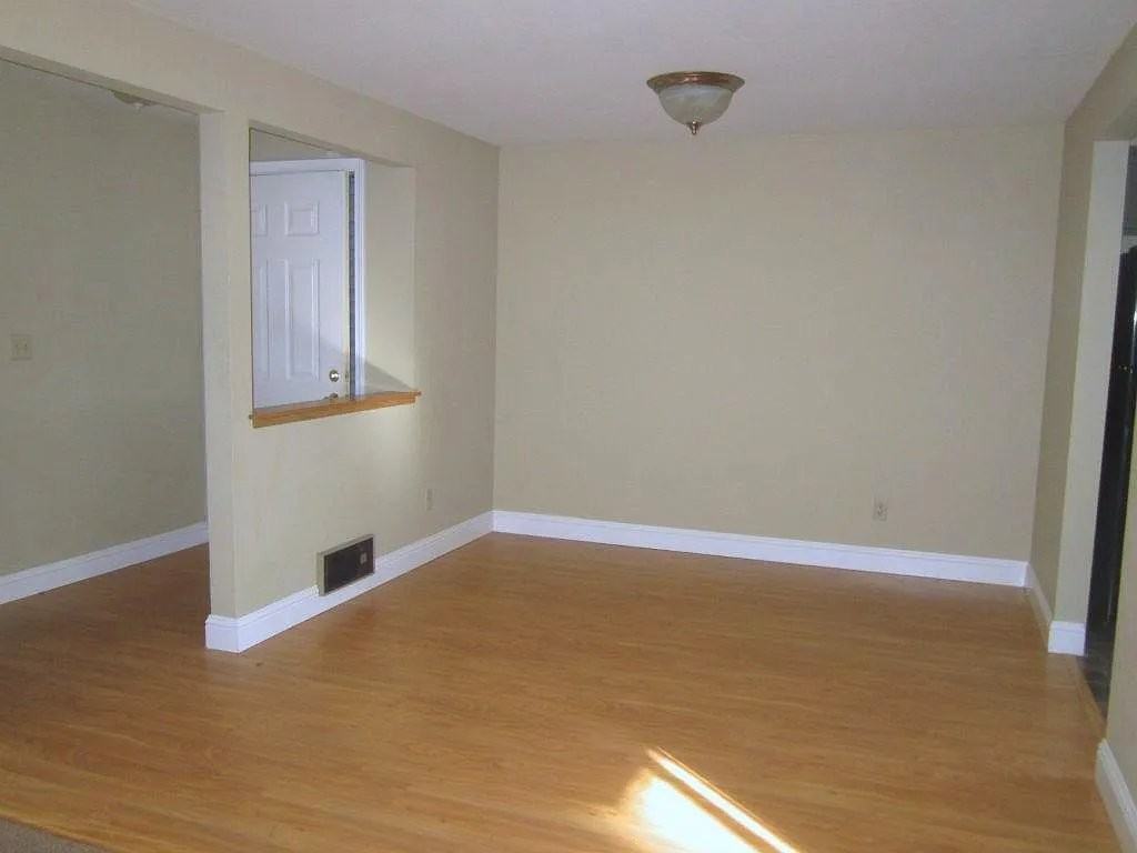 10833 Se 172nd St - Photo 3 of 9