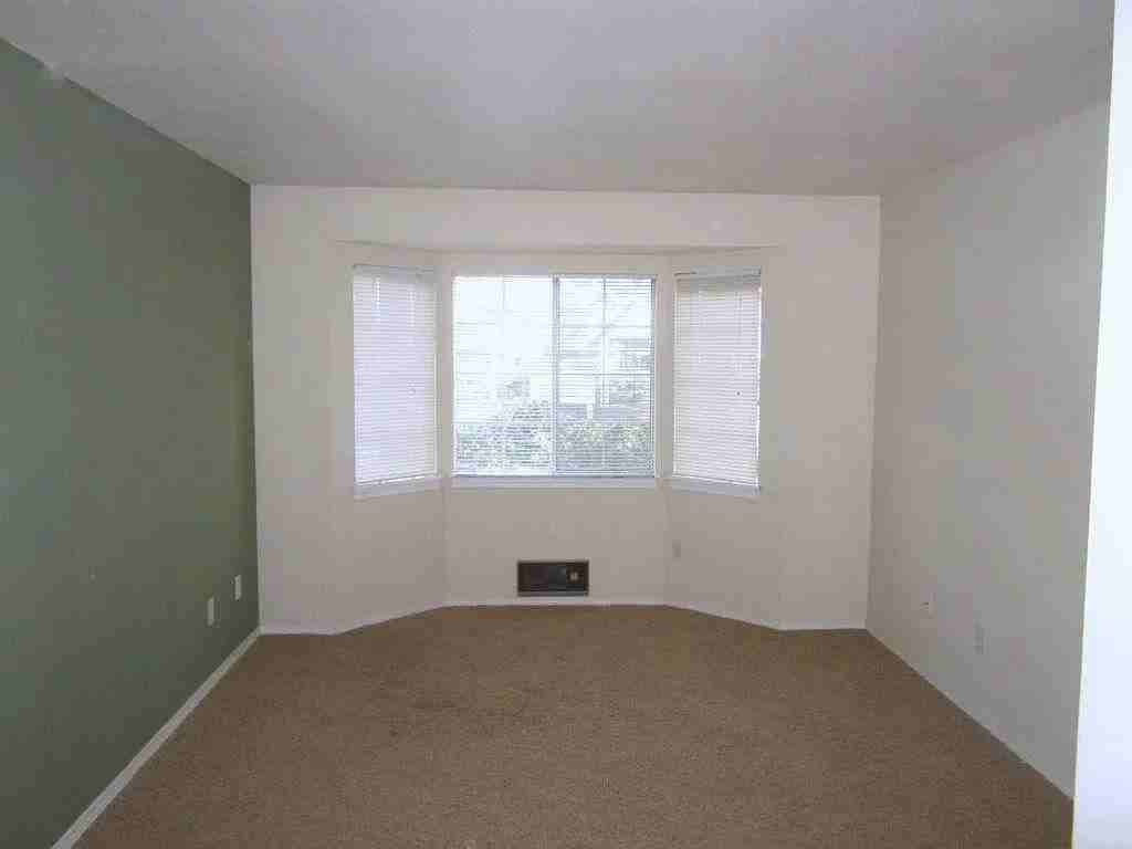 10833 Se 172nd St - Photo 5 of 9