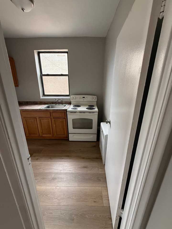 276 Collins St #407 - Photo 6 of 14