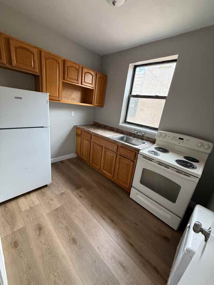 276 Collins St #407 - Photo 7 of 14